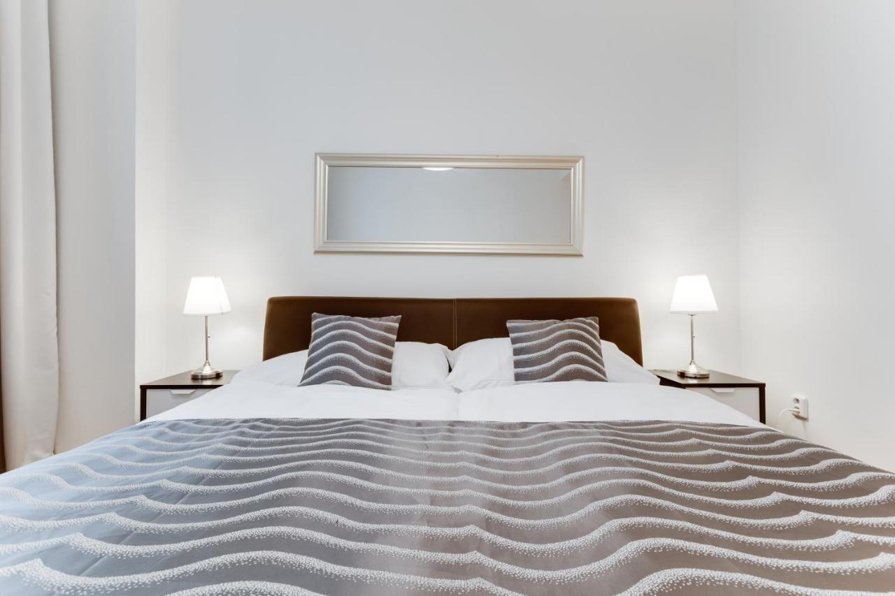 Exclusive Riverside Apartment In The Heart Of Prague Extérieur photo