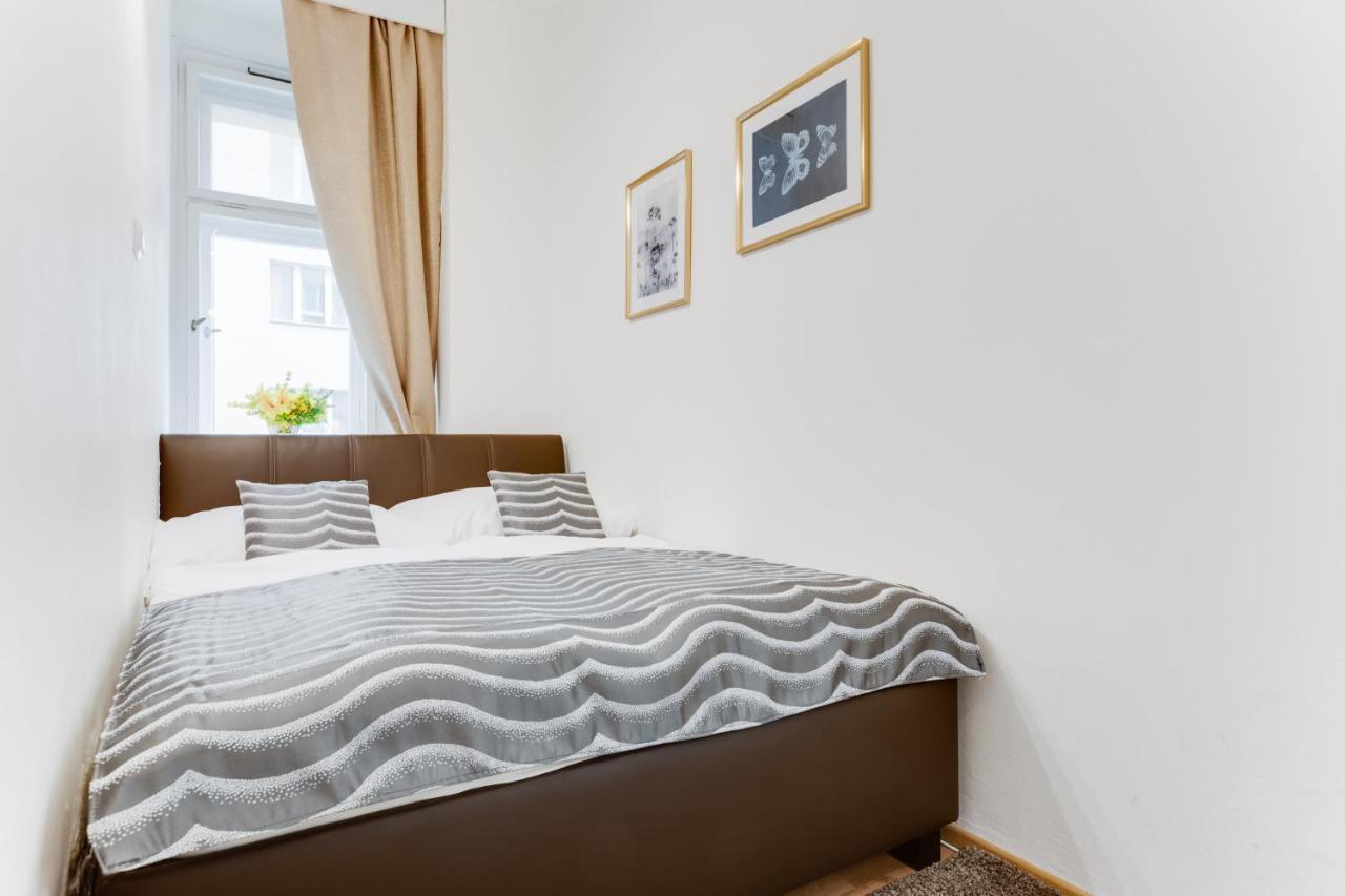 Exclusive Riverside Apartment In The Heart Of Prague Extérieur photo