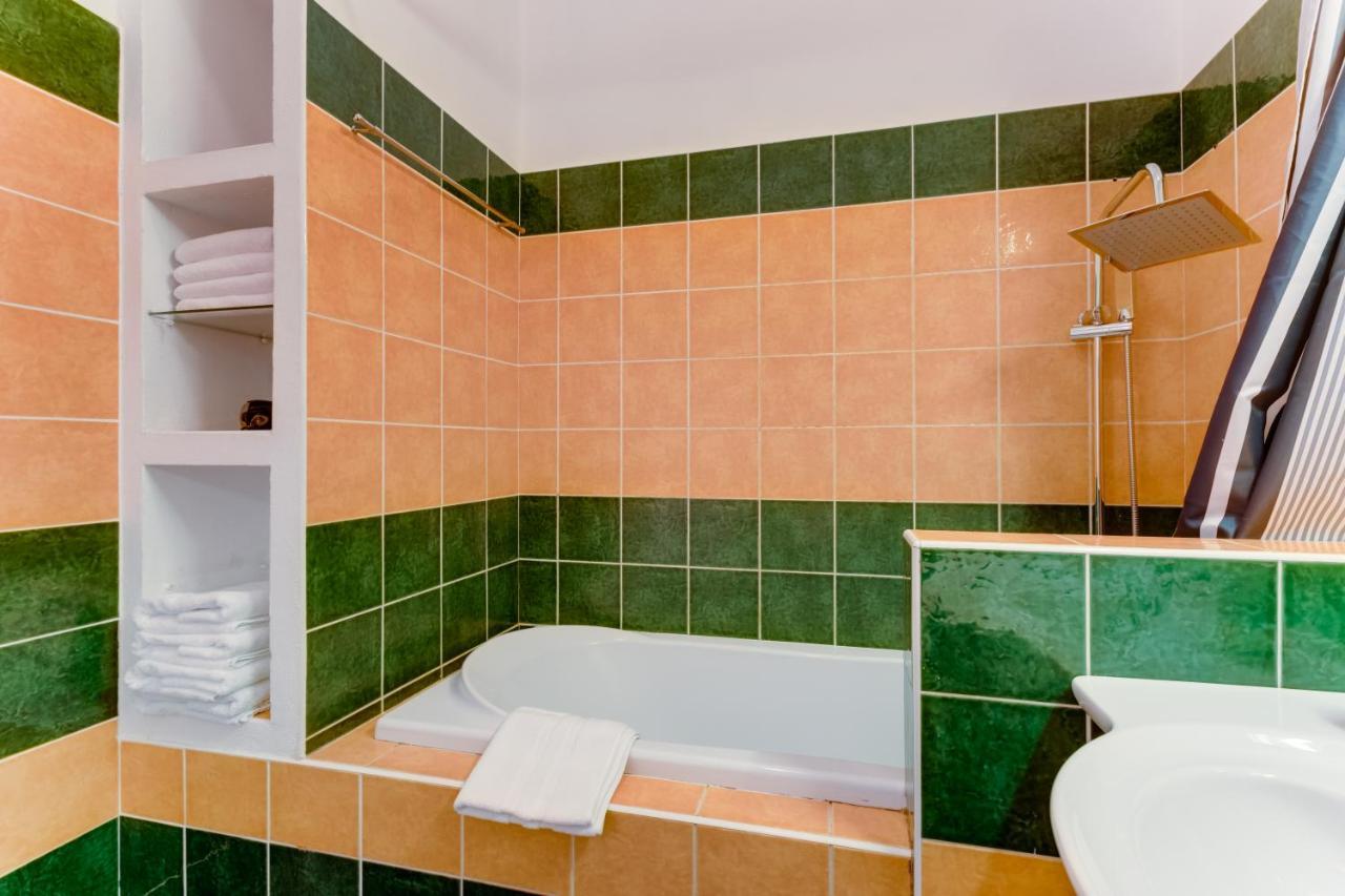 Exclusive Riverside Apartment In The Heart Of Prague Extérieur photo