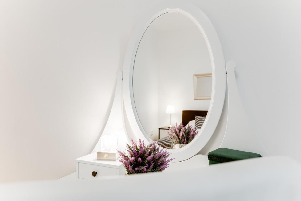 Exclusive Riverside Apartment In The Heart Of Prague Extérieur photo