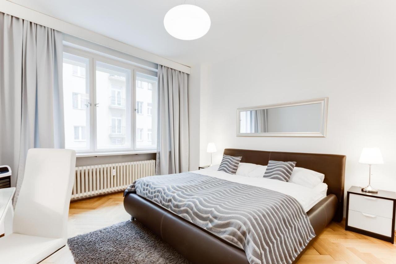 Exclusive Riverside Apartment In The Heart Of Prague Extérieur photo